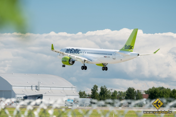 Bombardier CSeries CS300 (BD-500-1A11)